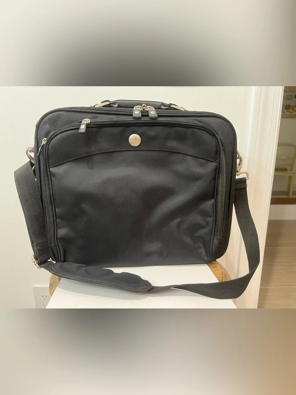 Dell N9158 Nylon Black Laptop Notebook Case Carrying Bag / Briefcase